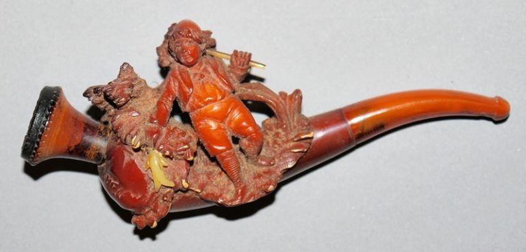 0757-Erinnerungs-Album ab dem Biedermeier und Zigarettenspitze aus