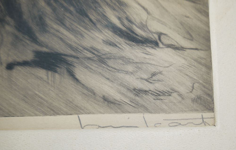0216-Louis Icart, Elégante dans le fauteuil, sign. Farbradierung der 1920er Jahre - Image 2