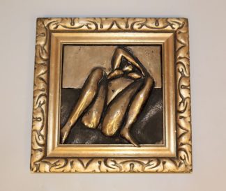 0280-Helmut Lander, Hockender weiblicher Akt, Bronzerelief von 1981, gerahmt