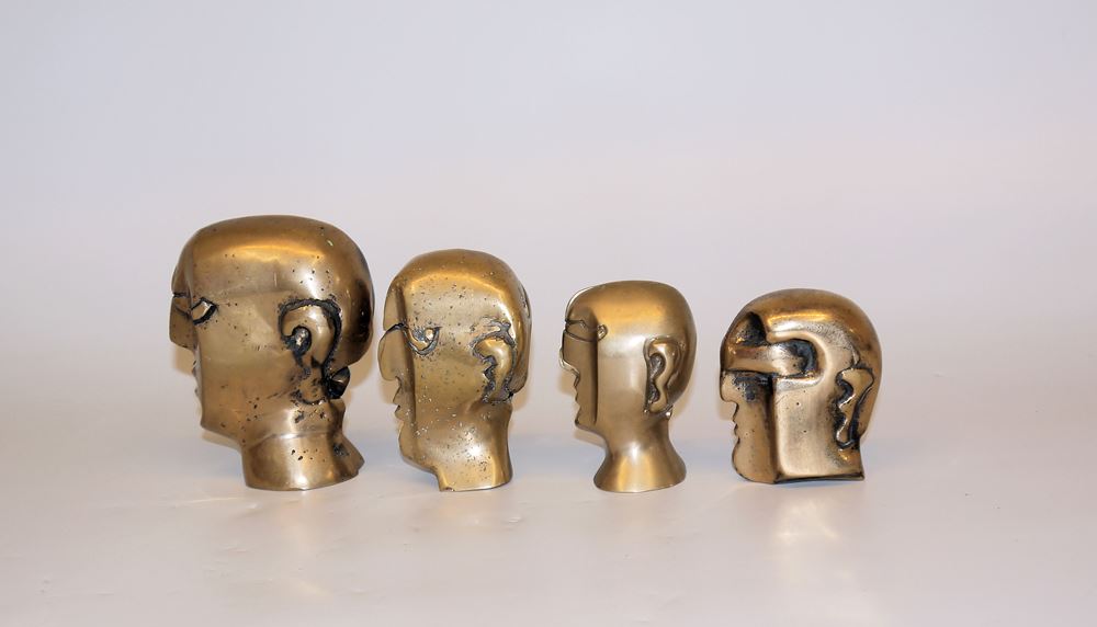 0283-Helmut Lander, 4 Köpfe, davon 3 "Schiebeköpfe", Bronzeplastiken – Bild 2