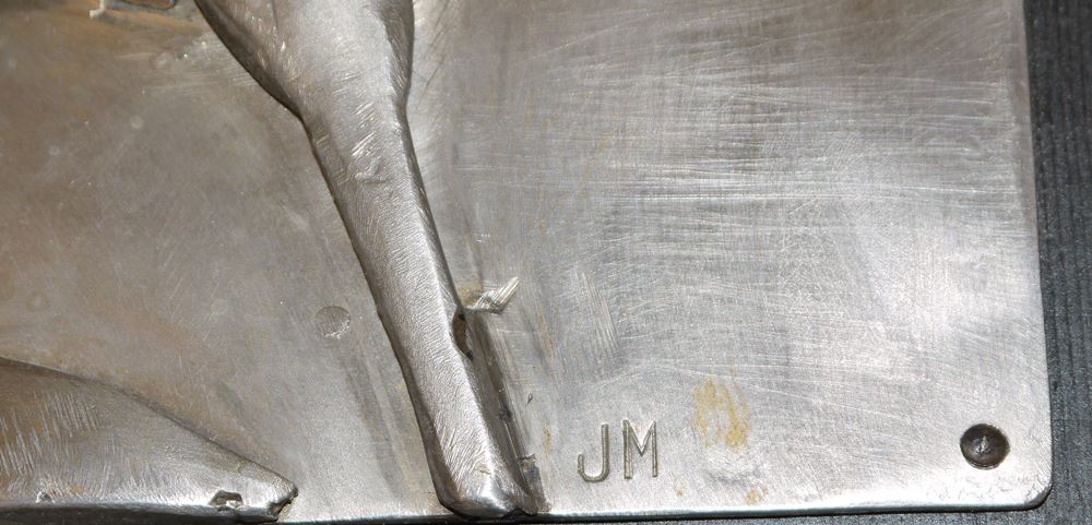 0330-Jo Miard, Torso im Raum, Metallplastik von 1979, Stele, Metallplastik & Blumen, paar Reliefs, Aluminium, Unikate von 1982 – Bild 4