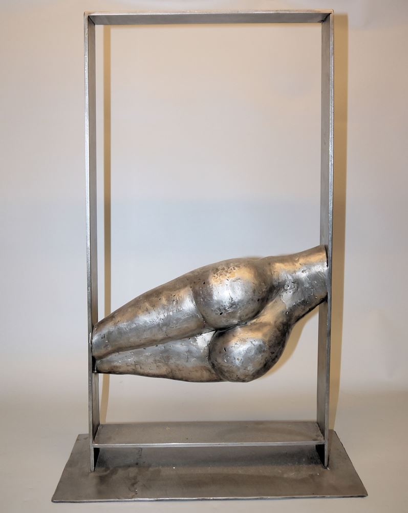 0330-Jo Miard, Torso im Raum, Metallplastik von 1979, Stele, Metallplastik & Blumen, paar Reliefs, Aluminium, Unikate von 1982 – Bild 6