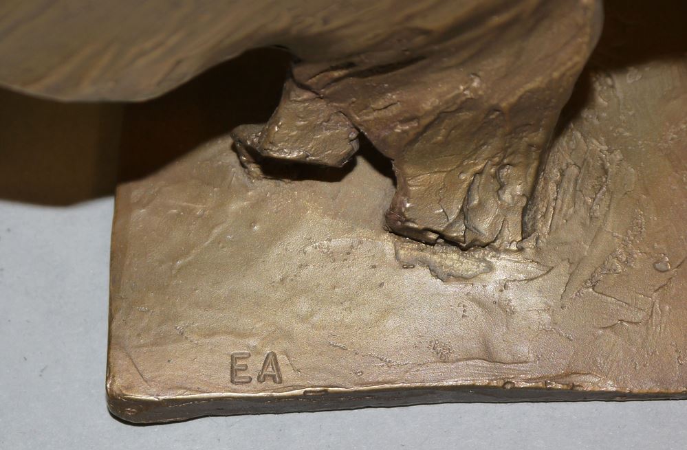 0449-Gotthelf Schlotter, Abstrakte Figur, Bronzeplastik von 1992 & 4 x Fuchskopf, Bronzeplastiken – Bild 4
