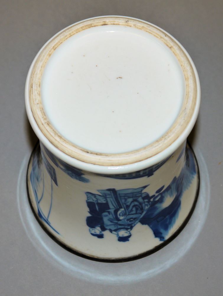 0548-Blauweiß-Pinselbecher der Qing-Zeit, China 18./19. Jh. – Bild 4