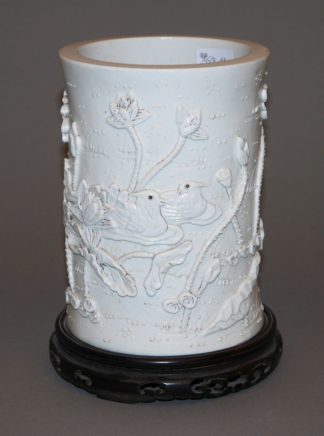 0555-Pinselbecher mit Lotusteich im Stil des Wang Bingrong, China 19. Jh. oder später