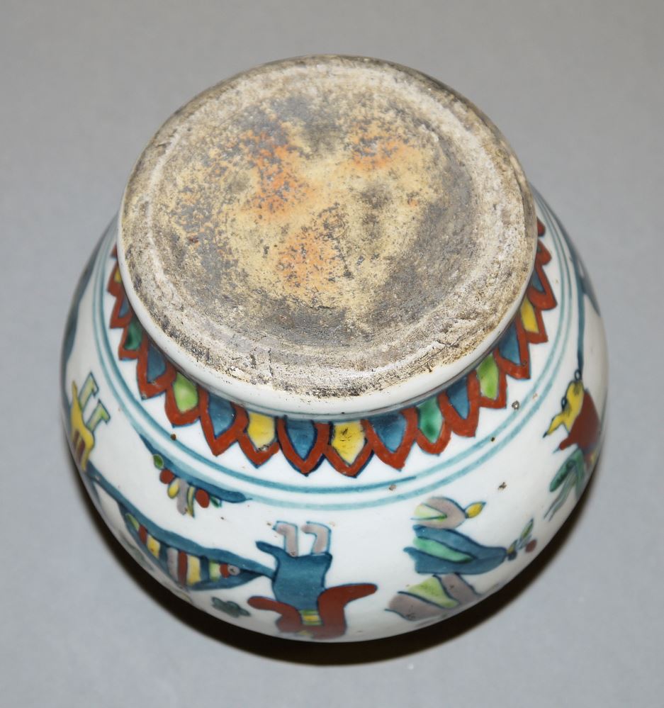0570-Kleiner Doucai-Topf, wohl Wanli der Ming-Zeit, China um 1600 – Bild 3