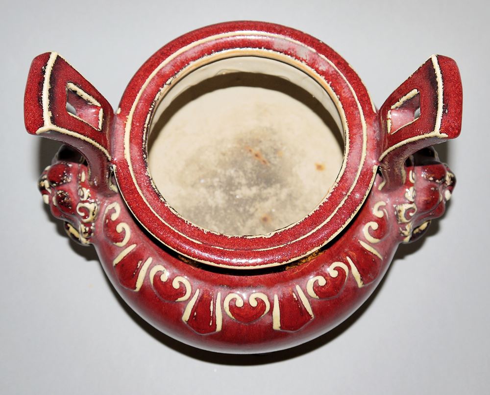 0574-Großer Dreifuß-Brenner mit "Sangue de Boeuf"-Glasur, China 20. Jh. – Bild 3