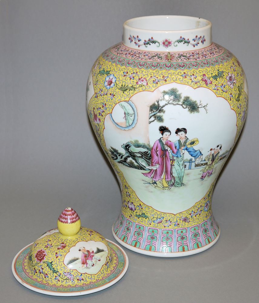 0585-Repräsentative Deckelvase in famille jaune, China 20. Jh. – Bild 2