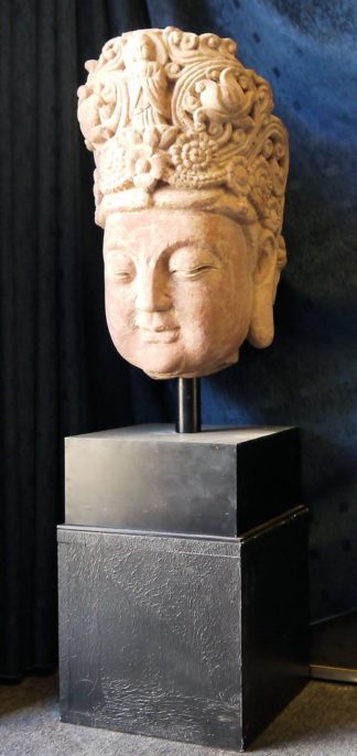 0612-Großer Kopf der Guanyin aus Sandstein im Stil der chinesischen Ming-Zeit