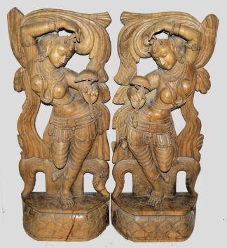 0632-Zwei südindische Reliefschnitzereien himmlischer Nymphen