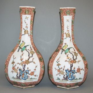 0866-Paar große Flaschenvasen im Kakiemon-Stil von Samson, Paris um 1900