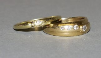 0961-Zwei Brillantringe, Gold