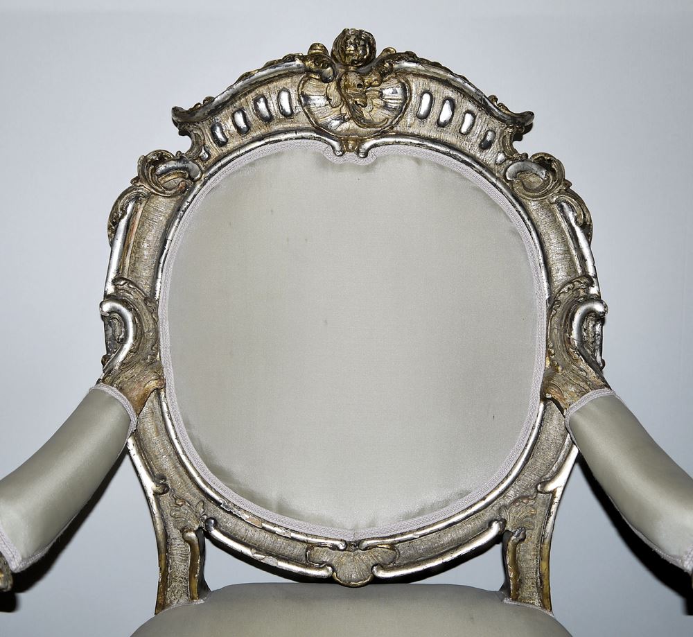 1030-Prachtvoller Sessel des Rokoko, gefertigt im Auftrag von Friedrich II. von Preußen für das Stadtschloss Potsdam um 1745 – Bild 4