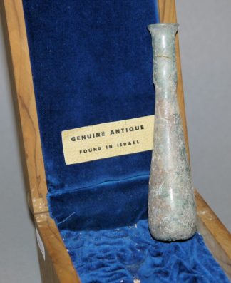 1067-Unguentarium in Präsentationsschatulle, römische Kaiserzeit, ca. 1.-3. Jh.