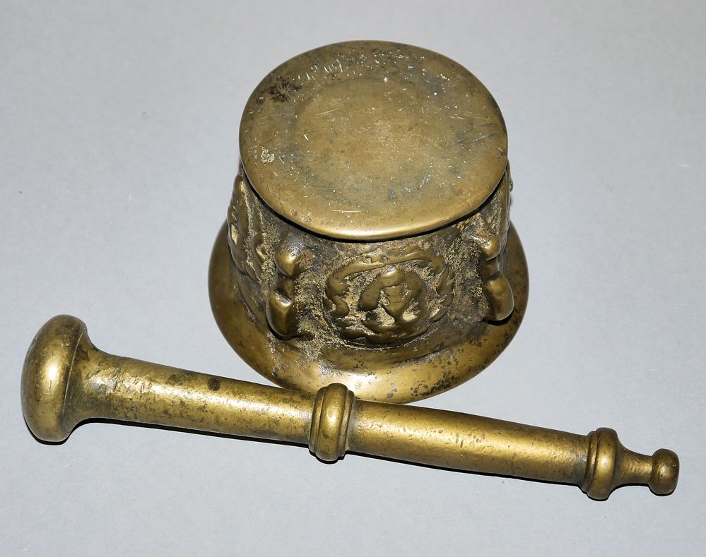 1078-Rippenmörser mit Pistill, Frankreich 16./17. Jh. – Bild 2
