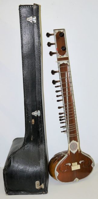 1110-Sitar, das klassische Zupfinstrument Indiens
