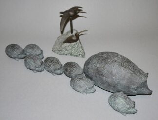 0017-Kurt Arentz, Igelfamilie, Bronzeplastik & Ruth Hofström-Hilden, Brachvögel, Bronzegruppe von 1984