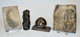 0095-4 x Bronzeplastiken/-reliefs von Darmstädter Bildhauern: Richard Hess, Christoph Kappesser, Wolf Spemann und Hermann Tomada