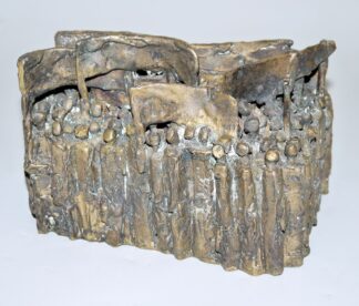 0234-Manfred Kieselbach, Demonstration, Bronzeplastik mit monographischem Ausstellungskatalog