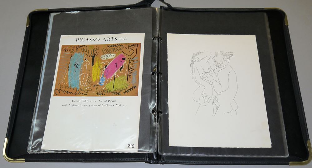 0355-Pablo Picasso, 10 erotische sw-Lithographien aus „Le Goût du Bonheur“ (Der Geschmack des Glücks) (1964/1970), in Sammelmappe mit 3 farbigen Ausstellungspostern – Bild 3