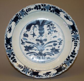 0526-Großer Blauweiß-Teller, wohl Jiajing-Zeit, Ming, China 16. Jh.