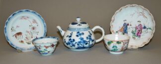 0533-Teekännchen und zwei Teeschalen, Export-Porzellane der Qing-Zeit, China 18. Jh.