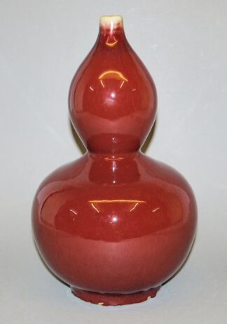 0541-Große Kalebassen-Vase mit "Sangue-de-Boeuf" Glasur, China 19./20. Jh.
