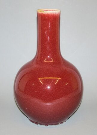 0544-"Tianqiuping", Große Flaschenvase mit "Sangue-de-Boeuf" Glasur, China 19./20 Jh.