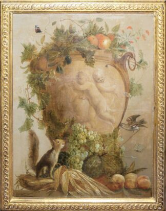 0712-Jacobus Vonck, Üppiges Stillleben mit Herbstfrüchten in einem mit Putten dekorierten Henkelgefäß mit einem Schmetterling, einer Drossel und einem Eichhörnchen, Ölgemälde gerahmt