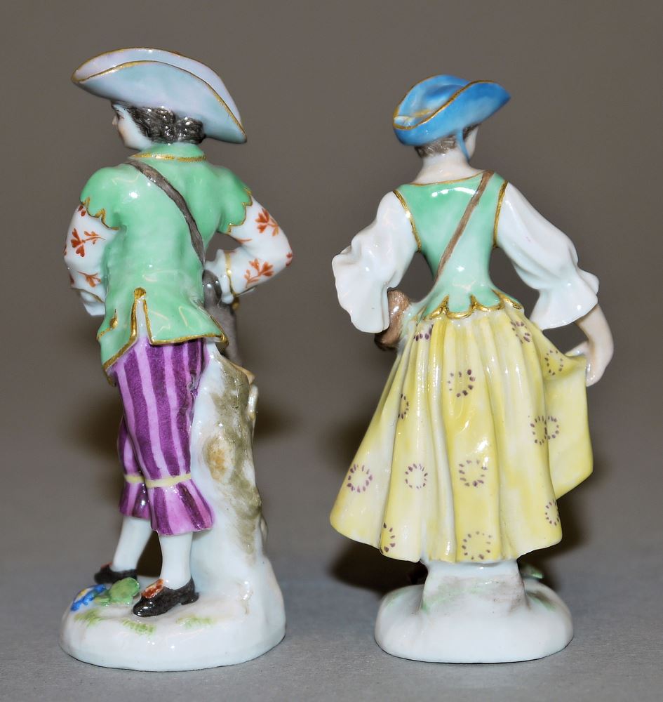 0802-Sieben kleine Porzellanfiguren, Kgl. Meißen, Volkstedt u.a., 19. & 20. Jh. – Bild 3