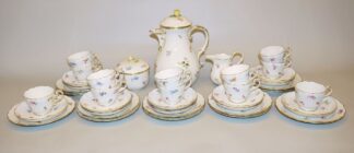 0804-Porzellan-Kaffeeservice mit Streublumen für 12 Personen, Kgl. Meißen, 1860-1900, I. Wahl
