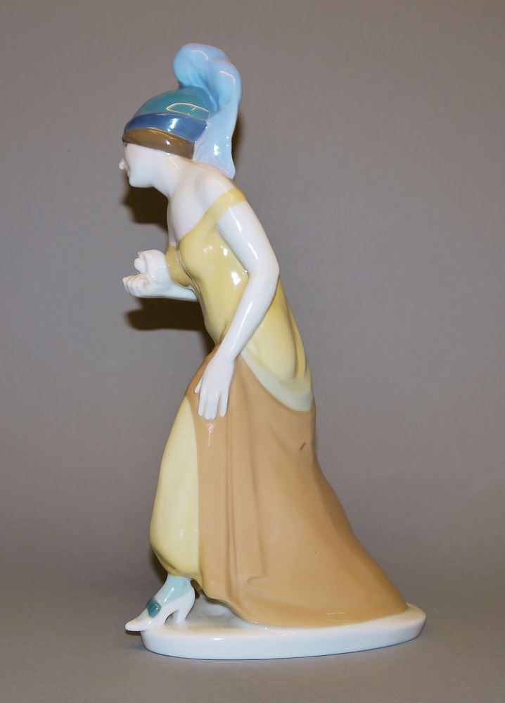 0811-Porzellanplastik "Moderne Athena", Hermann Hubatsch für KPM, Berlin, von 1913 – Bild 2