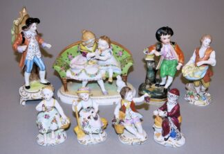 0826-Acht Porzellanfiguren deutscher Manufakturen, 20. Jh.