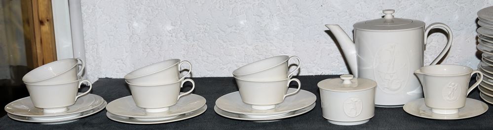 0847-Umfangreiches Speise- und Kaffeeservice "Arkadia", KPM, Berlin, 1. Wahl – Bild 2