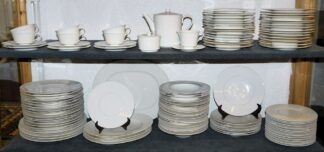 0847-Umfangreiches Speise- und Kaffeeservice "Arkadia", KPM, Berlin, 1. Wahl