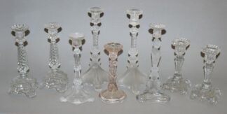 0860-Sammlung Glas-Kerzenleuchter, wohl Verreries Réunis, Vallérysthal und Portieux um 1900