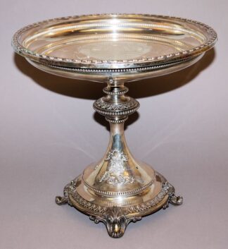 0877-Tafelaufsatz aus Adelsbesitz, Silber um 1900