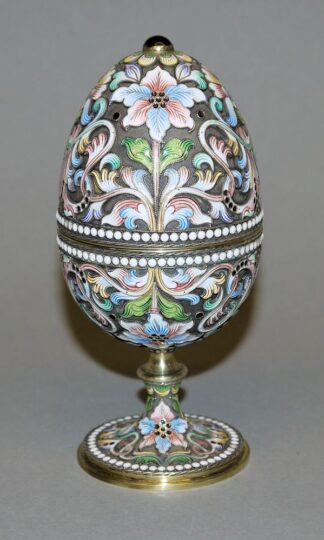 0888-Russisches Cloisonné-Ei mit rankenden Lilien, wohl 2. H. 20. Jh.