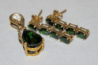 0924-Anhänger und Ohrringe mit kaiserlichem Chromturmalin und Saphiren, Gold