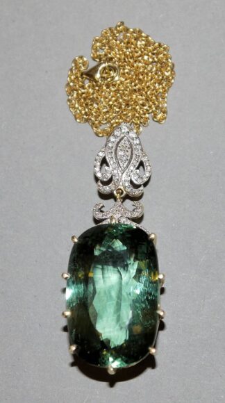 0929-Großer neonblauer Turmalin-Anhänger mit Brillanten an Kette, Gold