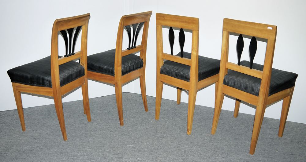 0976-Vier Biedermeier-Stühle aus Kirschbaum um 1830 - Image 2