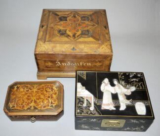 1025-Drei edle Schmuckschatullen aus Europa und Asien um 1900