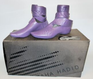 1047-Zaha Hadid für Lacoste, Damen-Boots, neuwertig, im Original-Karton, selten!