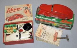 1068-Schuco Fernlenkauto 3000, US-Zone und Wende-Limousine 1010, Replica
