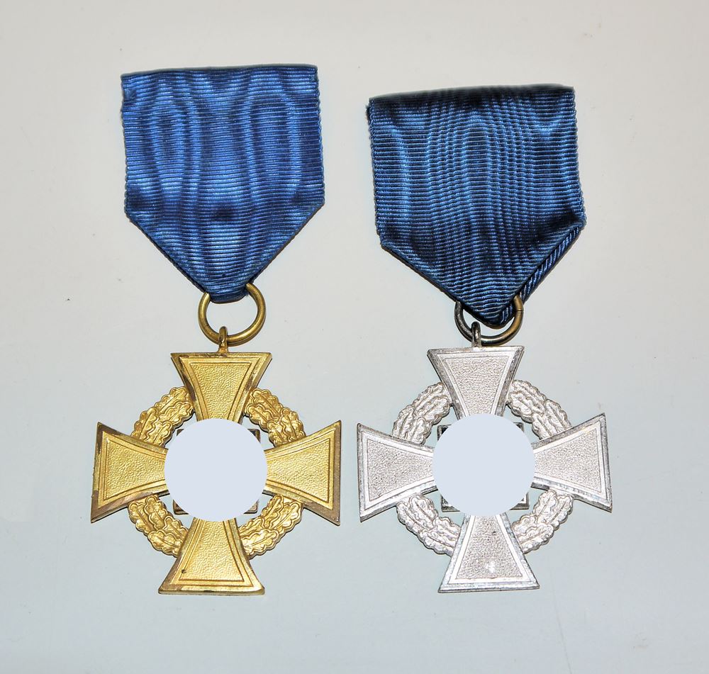 1097-Sechs Ehrenzeichen, 3. Reich, 4x Mutterkreuz, 2x Treuedienst-Ehrenzeichen - Image 4